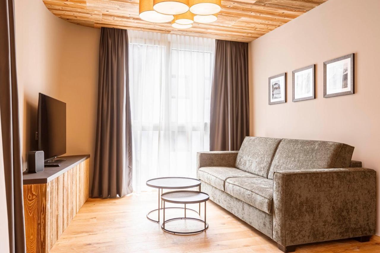 Zillertal Suites Fuegen By Alps Resorts Экстерьер фото