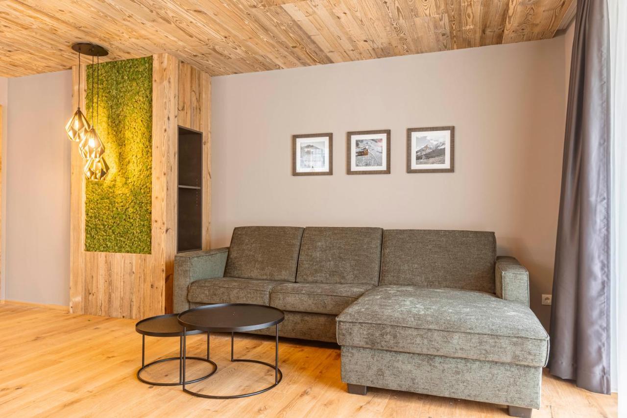Zillertal Suites Fuegen By Alps Resorts Экстерьер фото