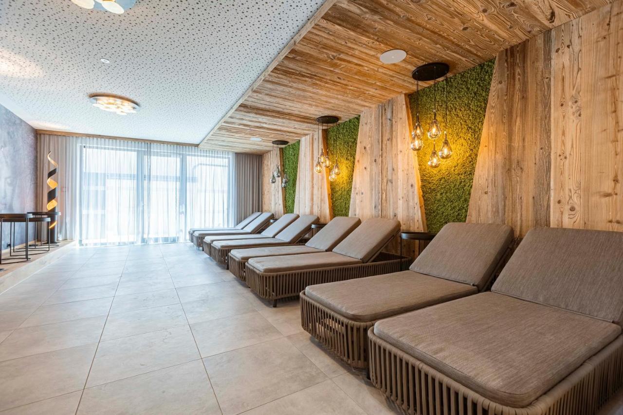 Zillertal Suites Fuegen By Alps Resorts Экстерьер фото
