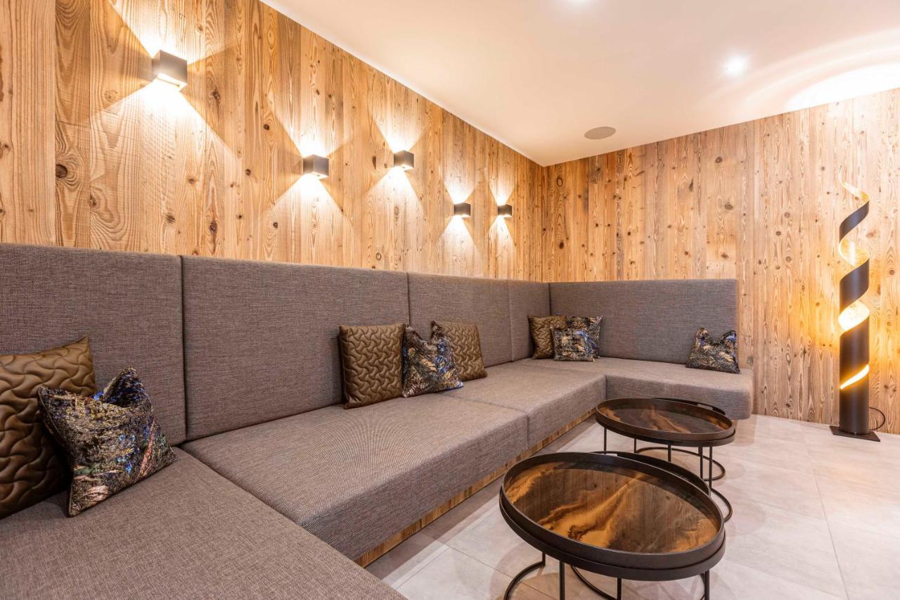 Zillertal Suites Fuegen By Alps Resorts Экстерьер фото