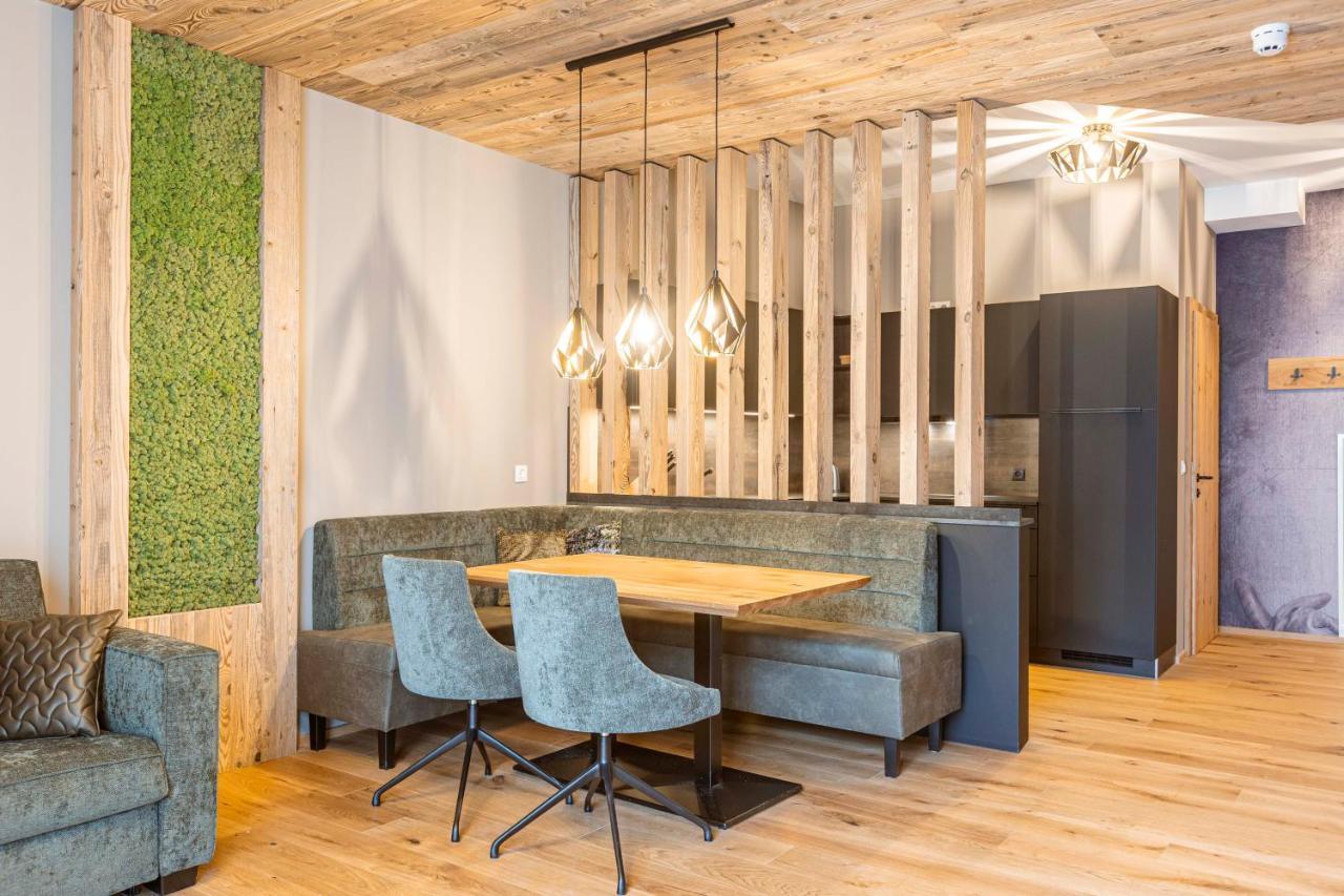 Zillertal Suites Fuegen By Alps Resorts Экстерьер фото