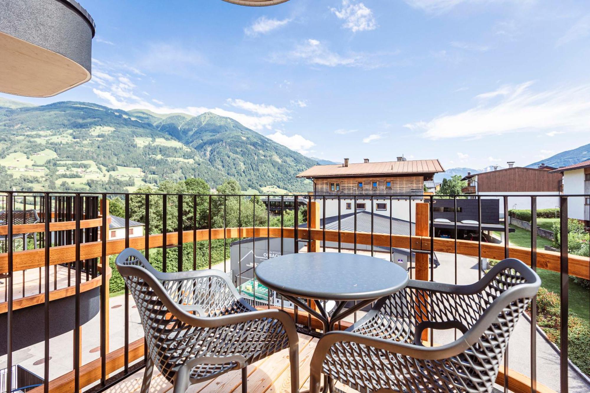 Zillertal Suites Fuegen By Alps Resorts Экстерьер фото